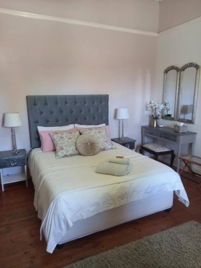 Carmel Villa B&B Or Self-Catering Calvinia Extérieur photo