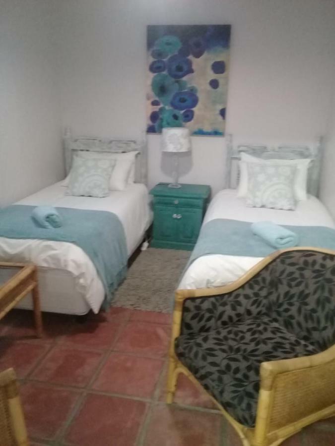 Carmel Villa B&B Or Self-Catering Calvinia Extérieur photo