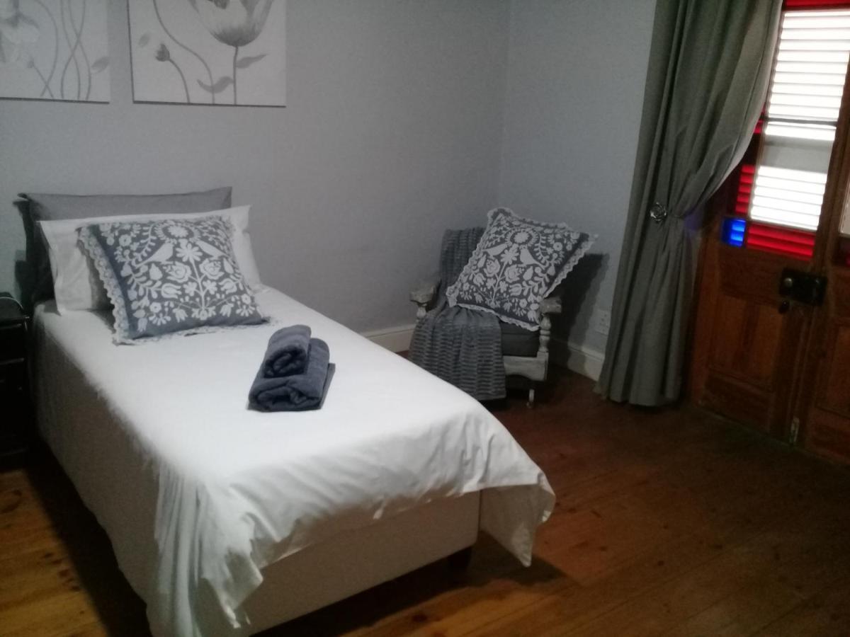 Carmel Villa B&B Or Self-Catering Calvinia Extérieur photo